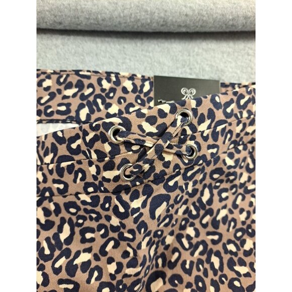 Rafaella Capri Pants Women 18 Comfort Animal Leopard Print Navy Stretch NWT - Picture 3 of 9